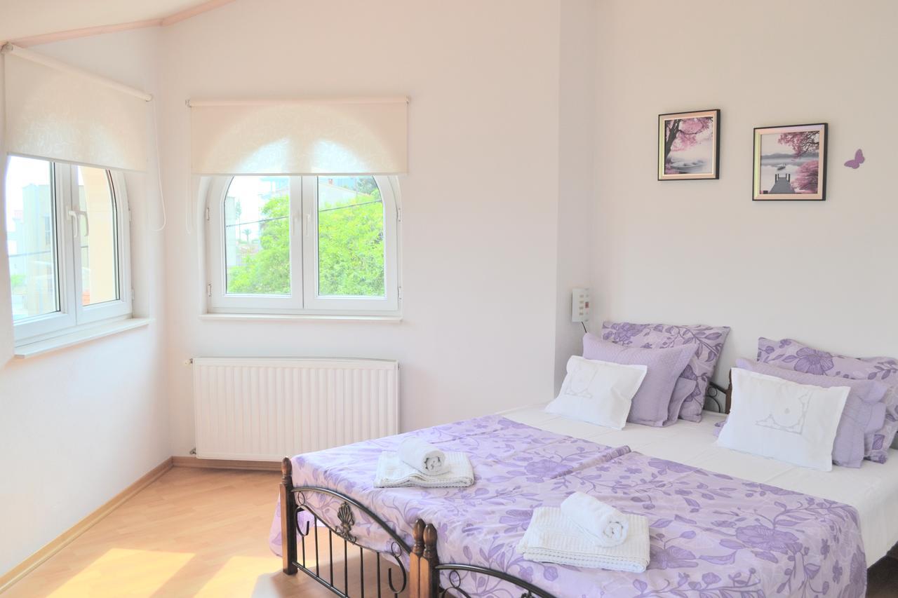 Apartments Dragun Podstrana Luaran gambar