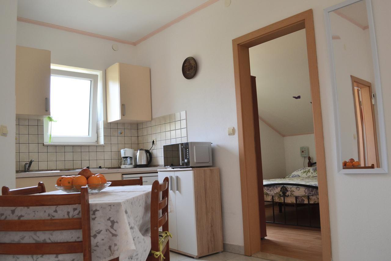 Apartments Dragun Podstrana Luaran gambar