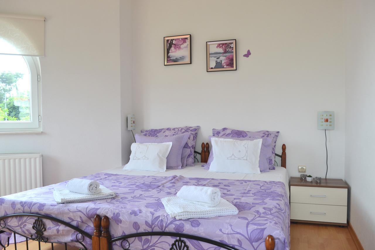 Apartments Dragun Podstrana Luaran gambar
