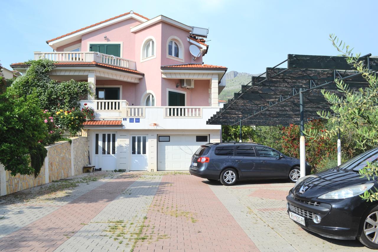 Apartments Dragun Podstrana Luaran gambar